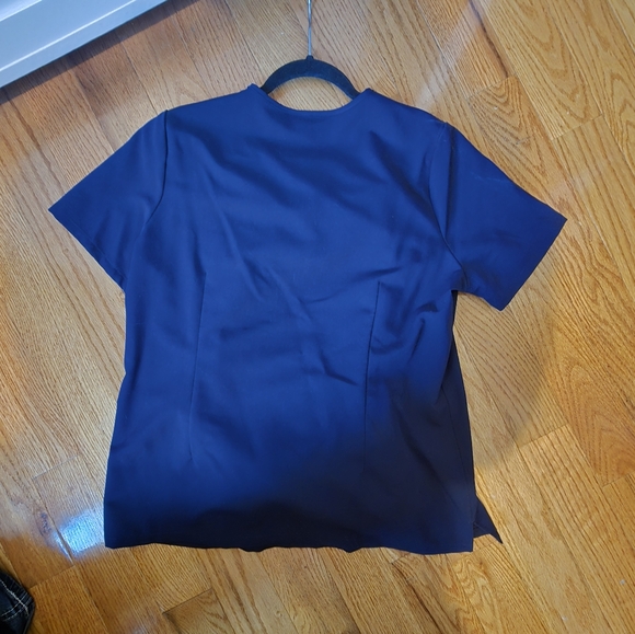 Figs single pocket scrub top - Picture 3 of 3